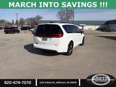 2026 Chrysler Pacifica Select AWD !!!