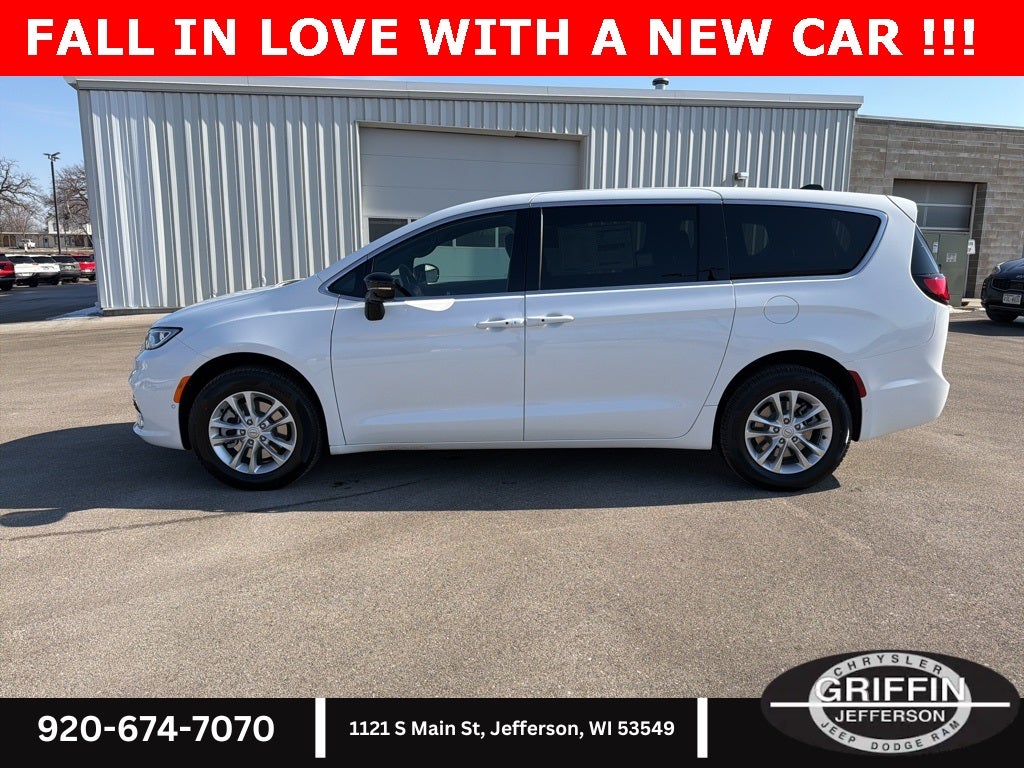 2026 Chrysler Pacifica Select