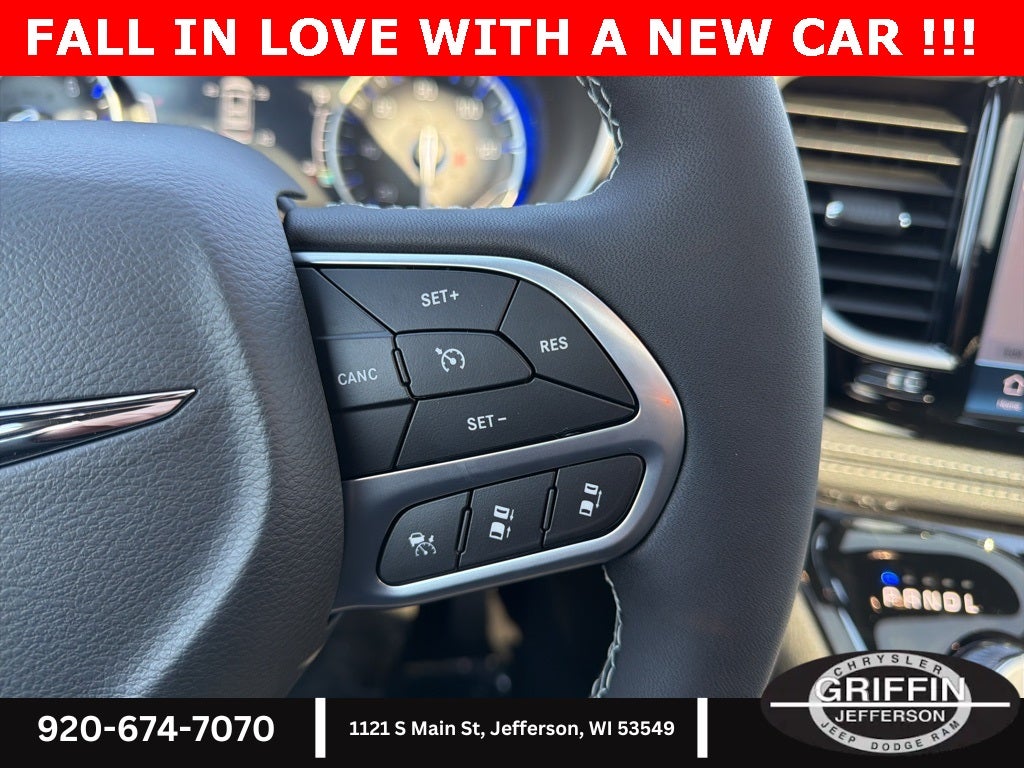 2026 Chrysler Pacifica Select