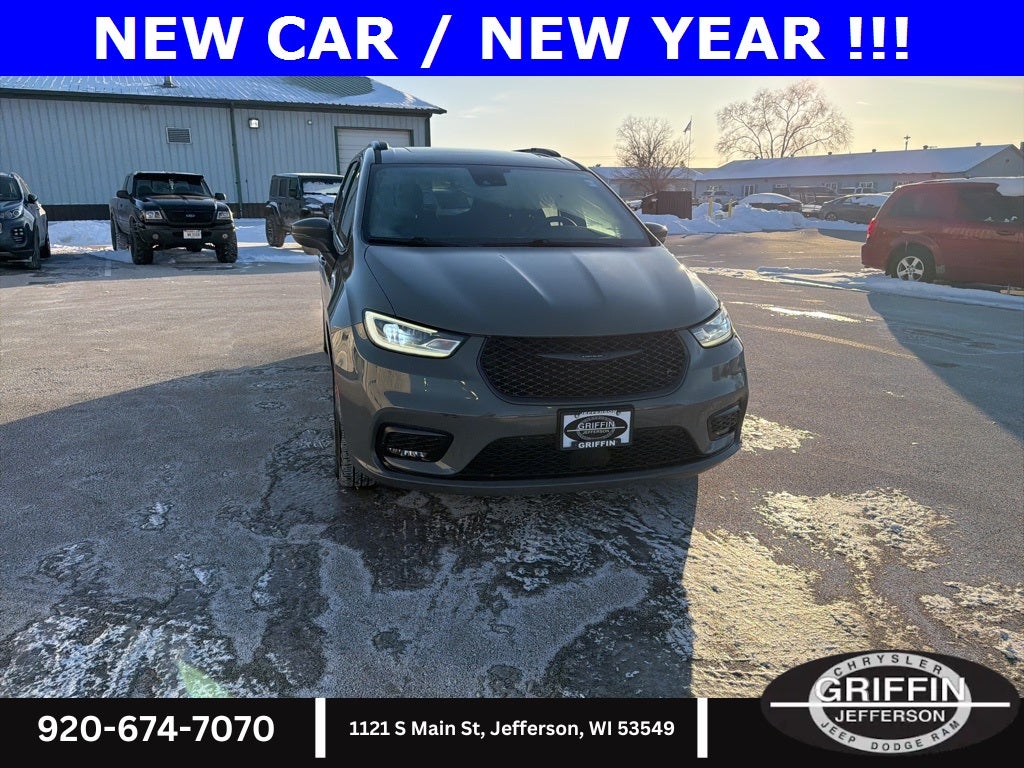 2021 Chrysler Pacifica Touring AWD !!!