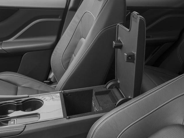 2017 Jaguar F-PACE 35t R-Sport